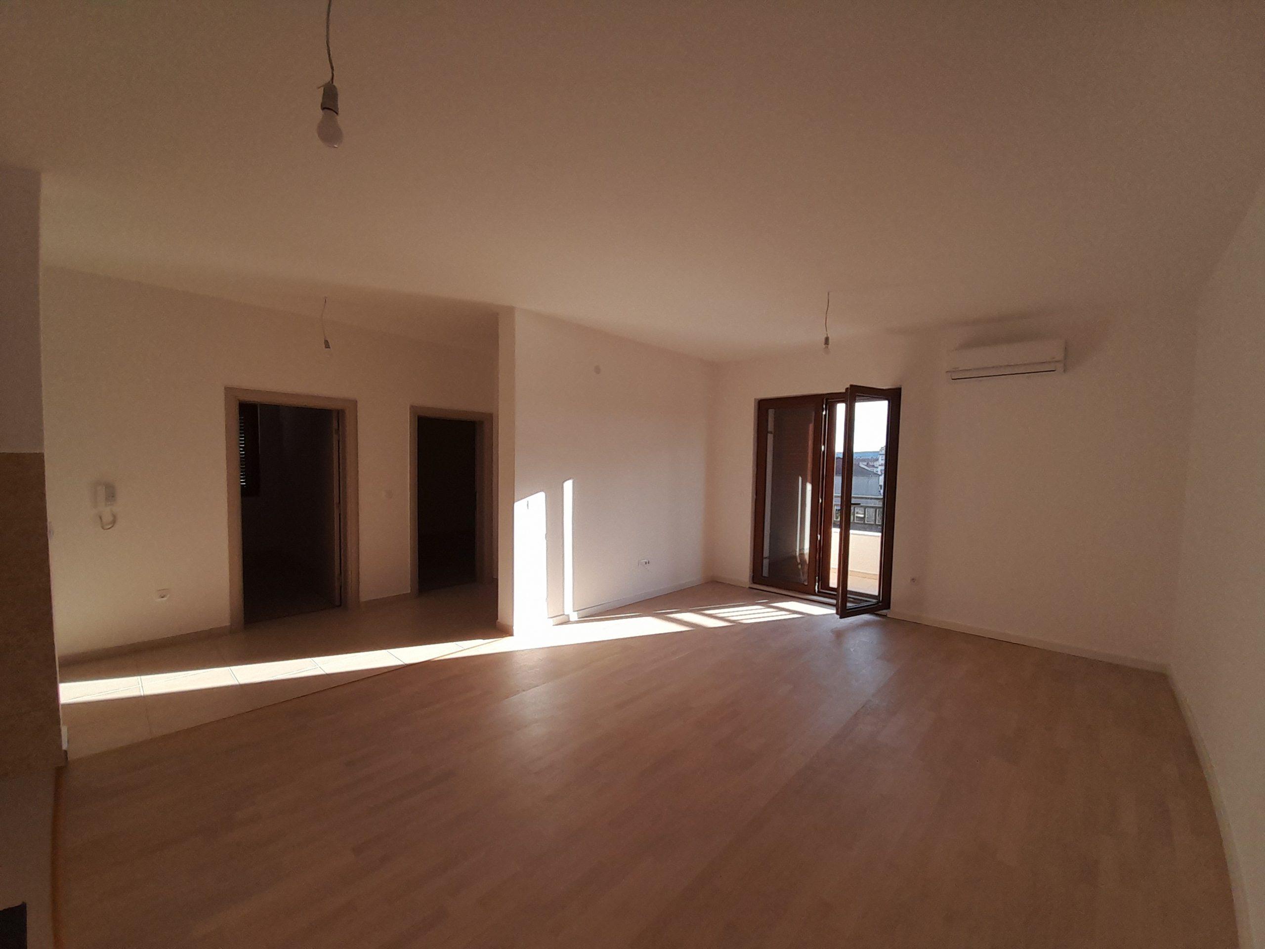 apartment-with-3-bedrooms-in-tivat-near-the-center