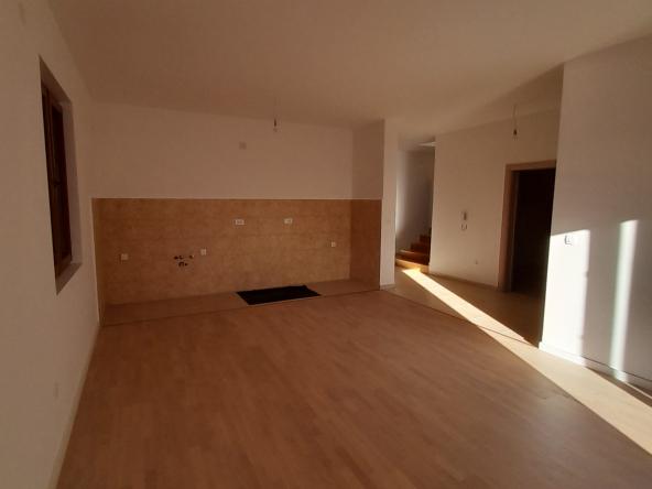 apartment-with-3-bedrooms-in-tivat-near-the-center