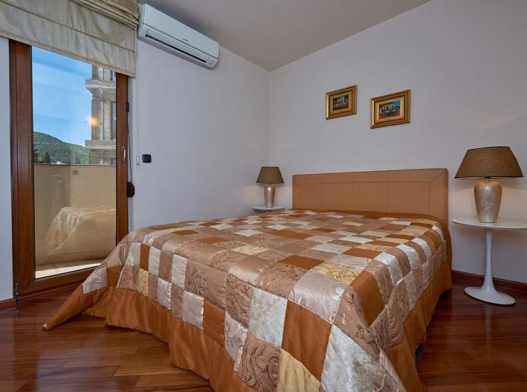 3 bedroom apartment in the center of Budva