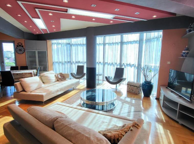 Family apartment with 3 bedrooms in Budva