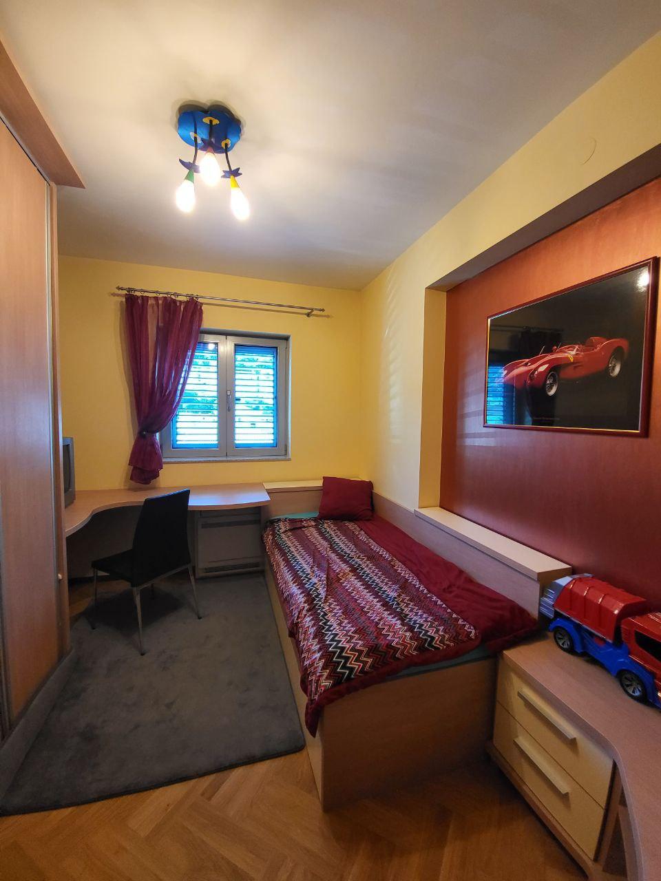 Family apartment with 3 bedrooms in Budva