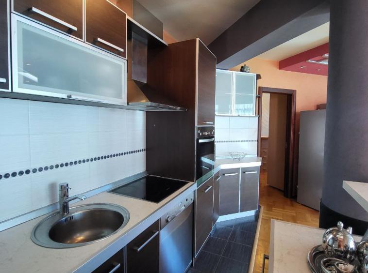 Family apartment with 3 bedrooms in Budva