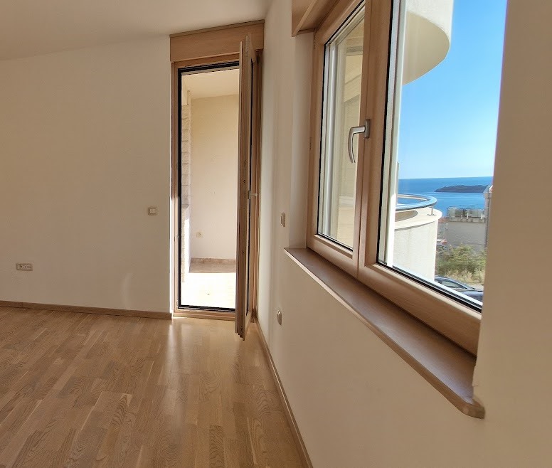 montenegro flat for sale