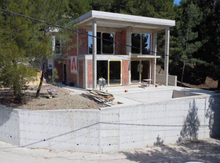 bar montenegro house for sale
