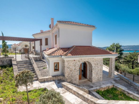 kotor house for sale