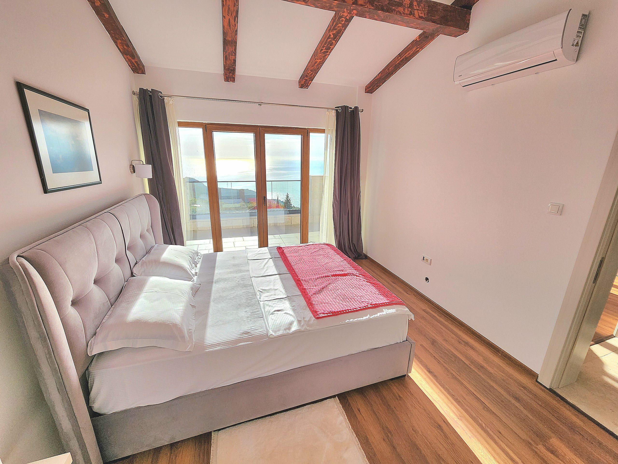 rent a villa in montenegro