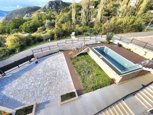 rent a villa in montenegro