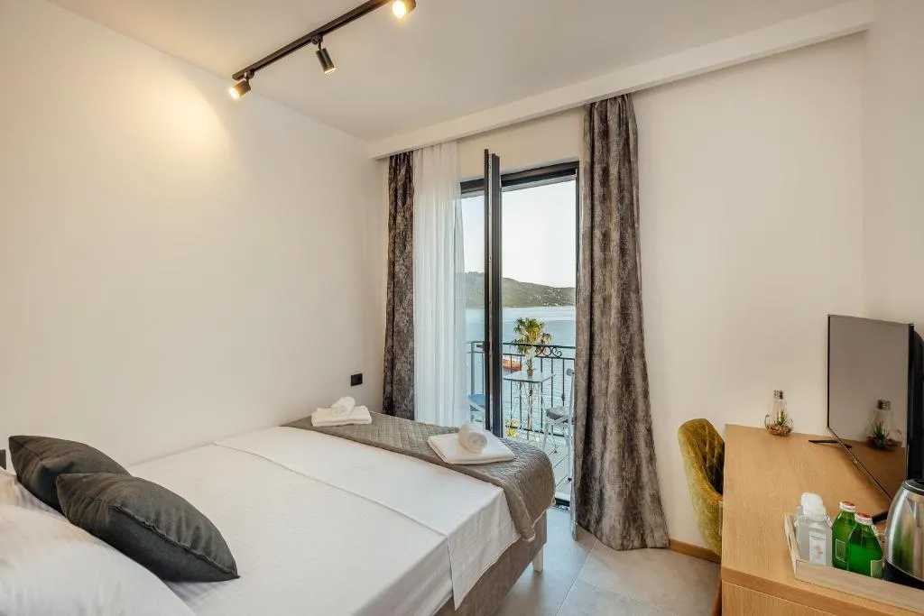 Sale of an operating hotel in the region of Herceg Novi. Magnificent location, first line to the sea, just 50 meters to the equipped beach.