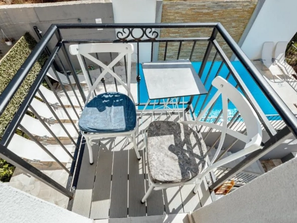 Sale of an operating hotel in the region of Herceg Novi. Magnificent location, first line to the sea, just 50 meters to the equipped beach.