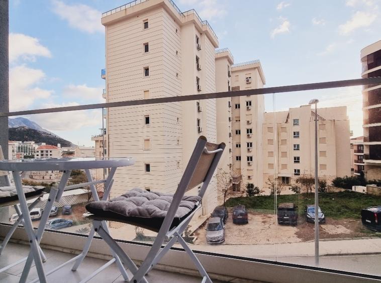 Apartments for rent in Becici